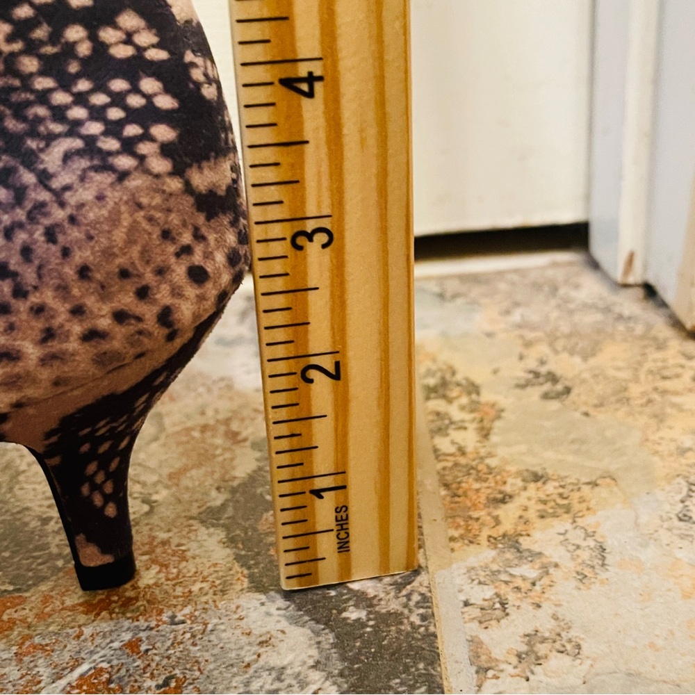 Nwob! Soft Snake/Python Print, Kitten Heels, Scru… - image 8